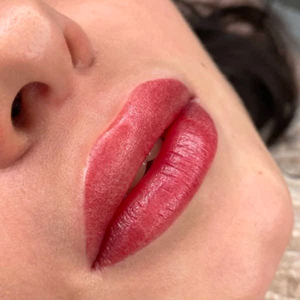 процедура растушевка губ